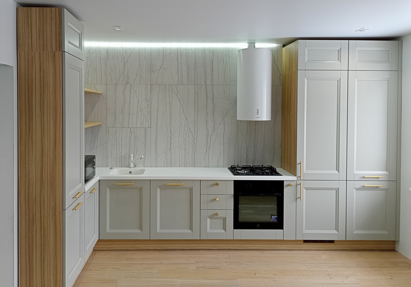 Угловые кухни из массива дерева: купить кухонный гарнитур в Москве