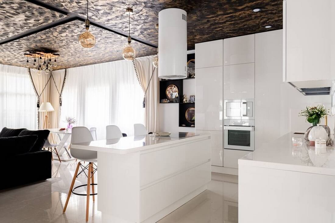 Дизайн интерьера загородного дома в стиле барн: кухня-гостиная, антресоль, спальня